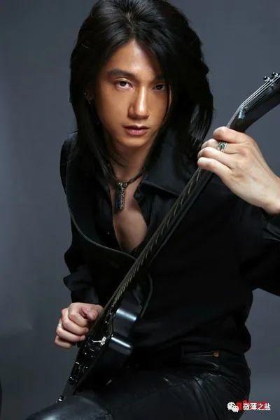 王凡是明星吗,从明星之路到璀璨星辰