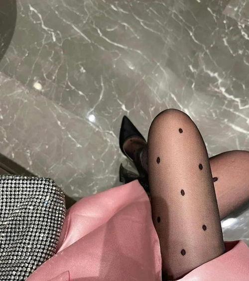 长腿丝袜高根美女cos,cosplay美女演绎长腿风情