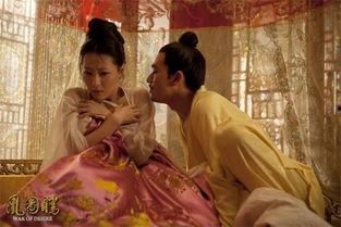 白冰张默床吻戏视频,白冰张默床吻戏片段引发热议